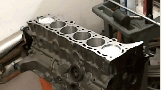 挖掘機機發(fā)動機2